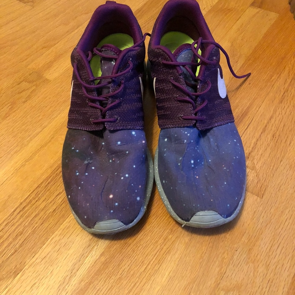 Nike Roshe Run size 10.5